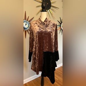 IC by Connie K black and bronze asymmetric velour tunic top- Large
